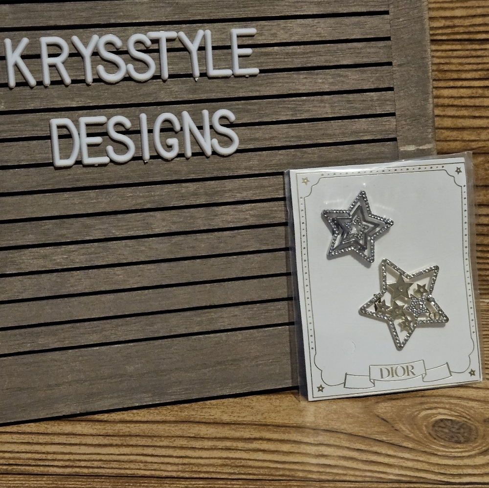 Dior Beauty 2025 Holiday Limited Edition Gold and Silver Star Hair Clips GWP